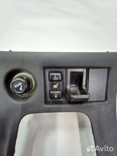 Кнопка обогрева сидений Corolla E120, Camry 40