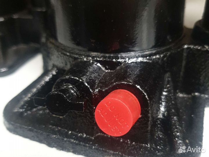 Домкрат бутылочный новый