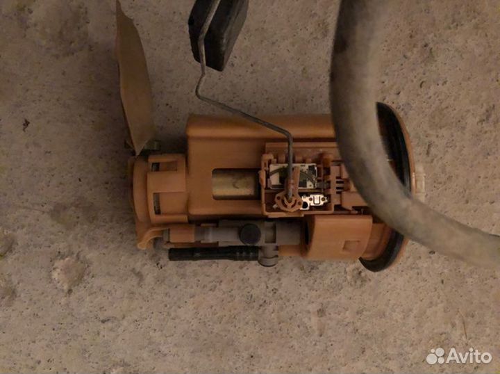 Топливный насос Lexus Rx XU10