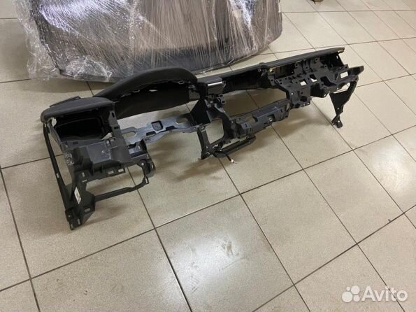 Торпедо Toyota Corolla E210 с подушкой пассажира