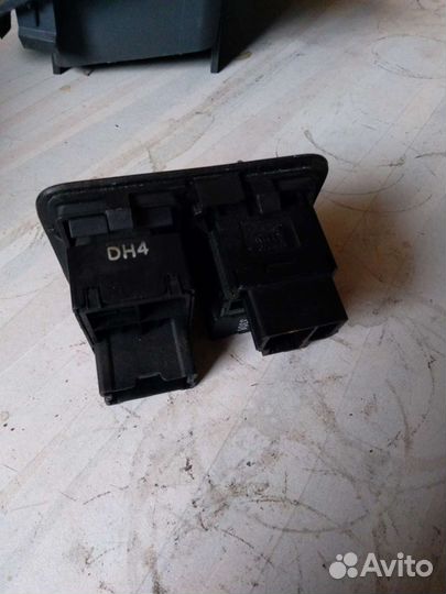 Nissan Almera N16 блок кнопок