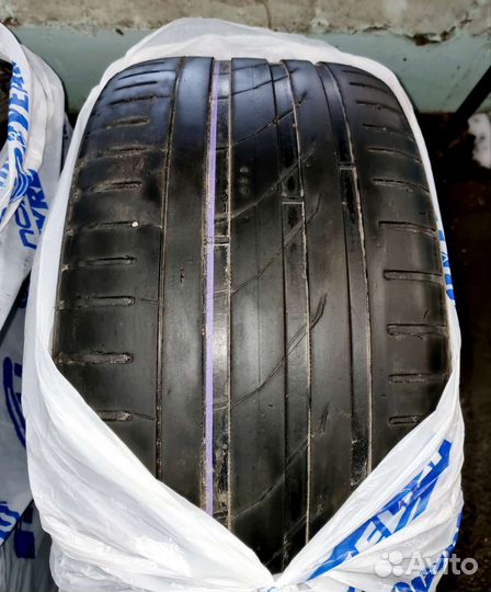 Nokian Tyres Hakka Black 2 295/35 R21 107Y