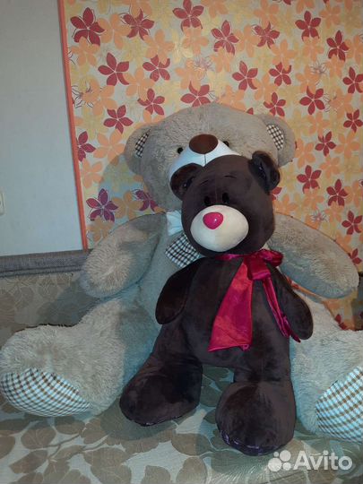 Большие плюшевые медведи