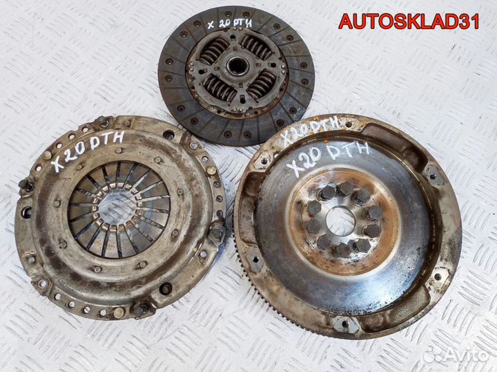 Комплект сцепления Opel Vectra B X20DTH 90502914