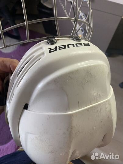 Хоккейный шлем