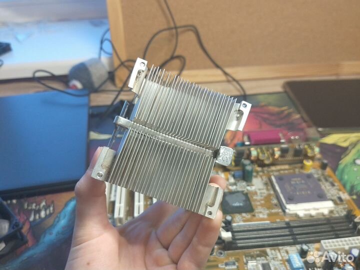 Материнская плата с процессором и кулером