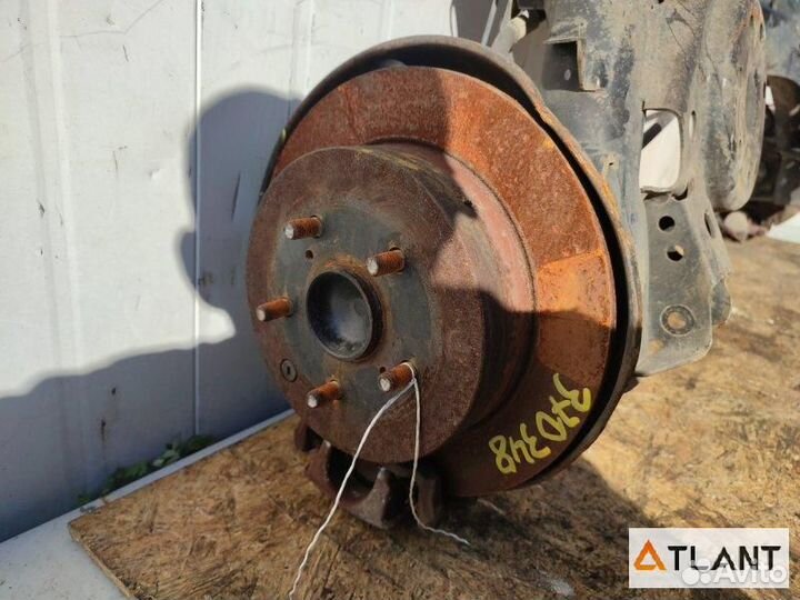 Балка со ступицами задний toyota estima