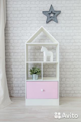 Стеллаж в детскую