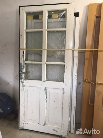 Деревянные шпонированные двери и стекла рифленые