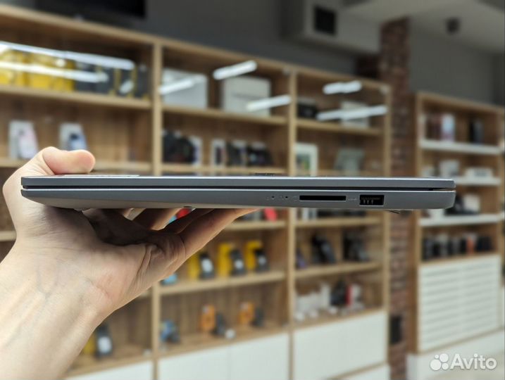 Ноутбук Lenovo IdeaPad Slim 3, 8/256 i3 1305U