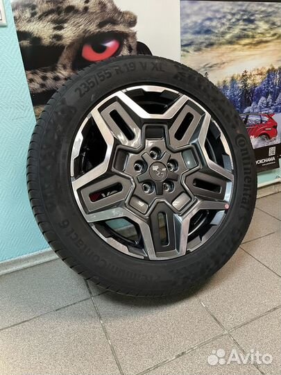 Оригинальный комплект колес на Huyndai R19 santa F