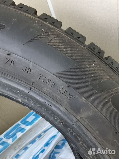 Pirelli Winter Ice Zero 215/55 R17 98T