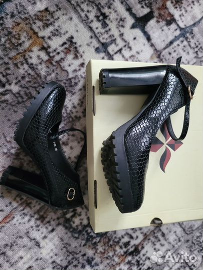 Туфли женские черные 36 размер