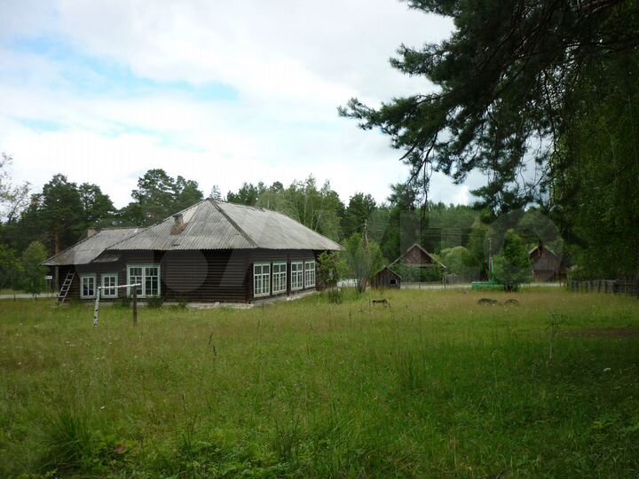 Дом 243 м² на участке 44 сот.