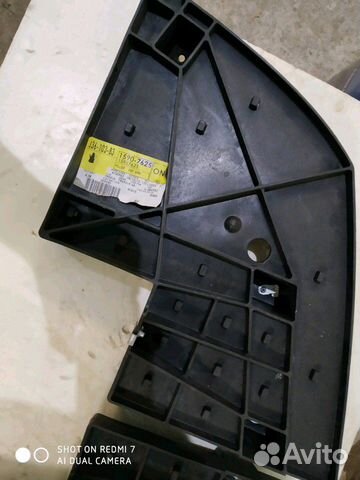 Угловая нижняя вставка бампера Escalade