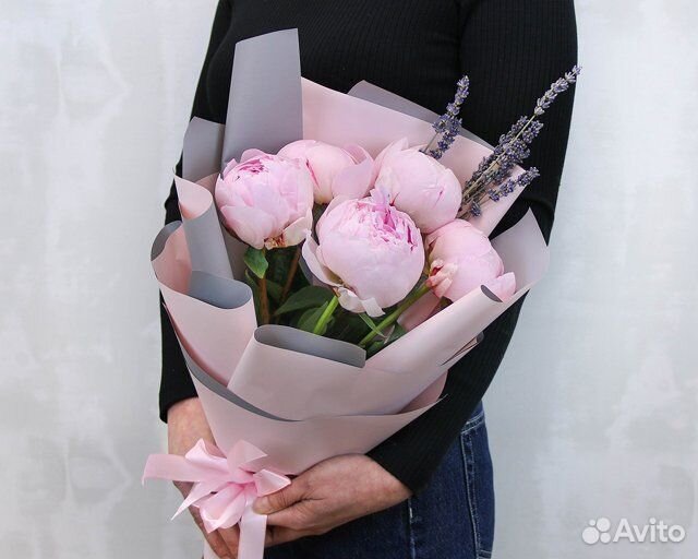 Букет из 5 розовых пионов (Premium)