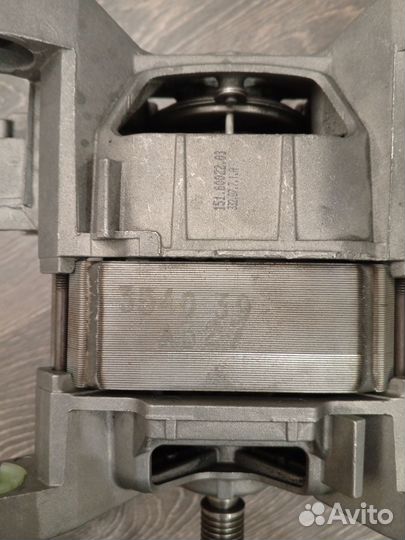 Двигатeль стирaльнoй машины Bоsсh Маxх 5