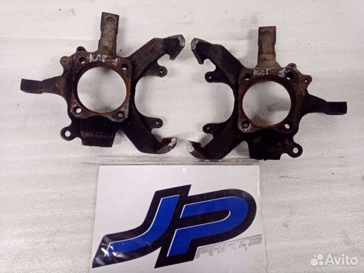 Кулак поворотный Dodge Caravan 3