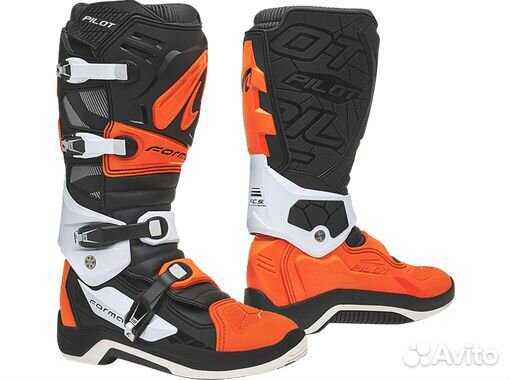 Мотоботы forma pilot