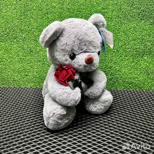 Мягкая игрушка Мишка с Розочкой 28 см оптом