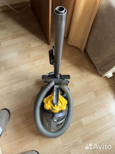 Пылесос Dyson на разбор