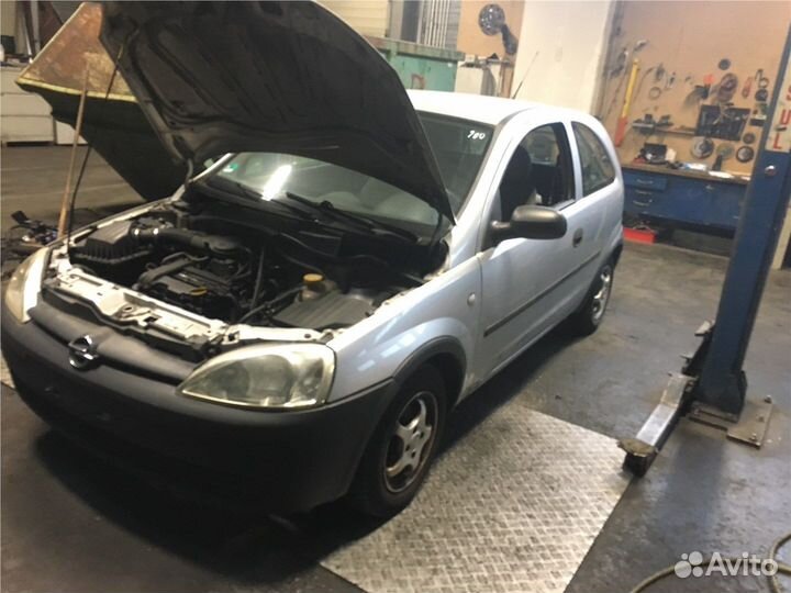 Разбор на запчасти Opel Corsa C 2000-2006