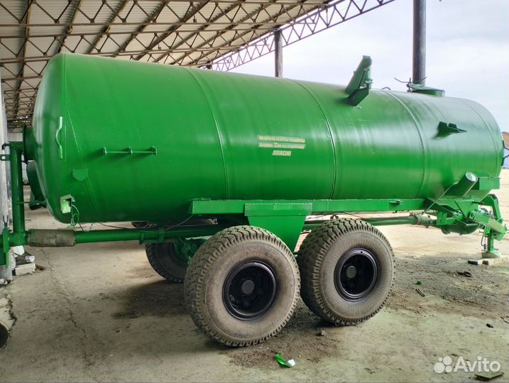 Разбрасыватель удобрений БобруйскАгромаш МЖТ-Ф-11, 2011