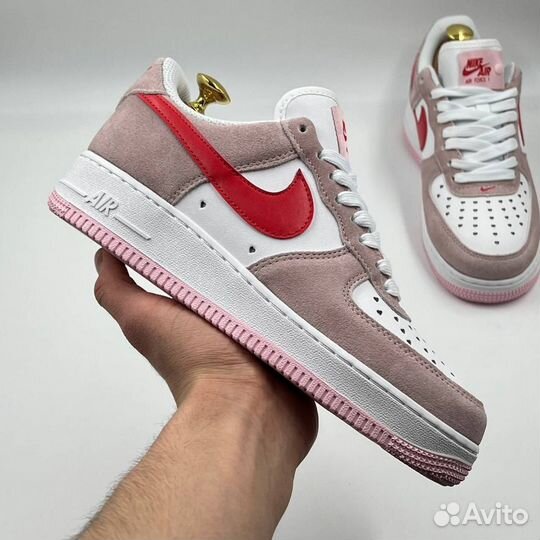 Кроссовки женские Nike Air Force 1 Low '07 QS 'Val