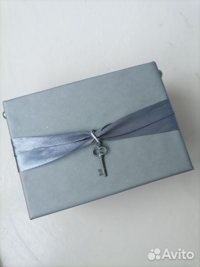 Галстук, зажим для галстука и запонки