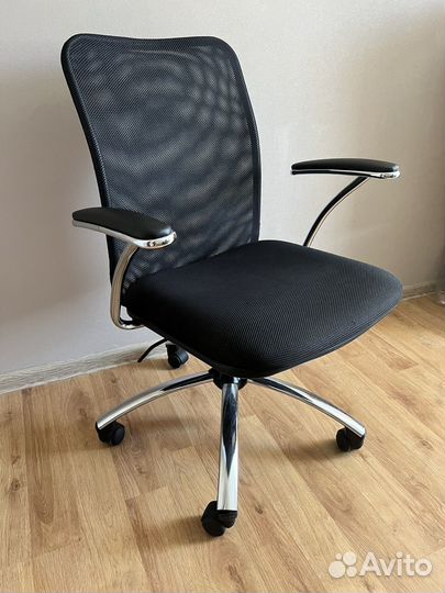 Компьютерное кресло