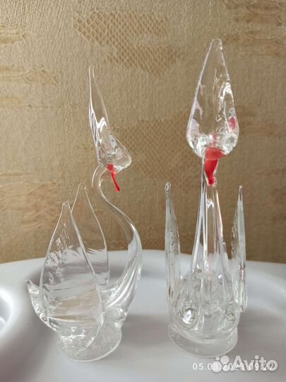 Изделия из стекла. Лебеди