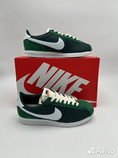 Кроссовки женские Nike Cortez
