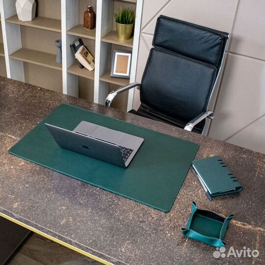 Кожаный бювар на письменный стол, зелёный, 45х70