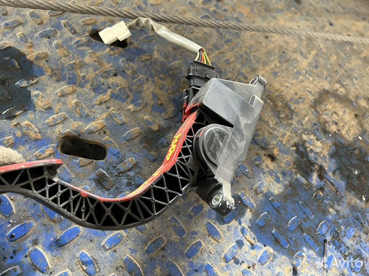 Педаль газа Chevrolet Aveo T250