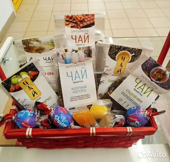 Подарочная корзина на любой праздник/1100