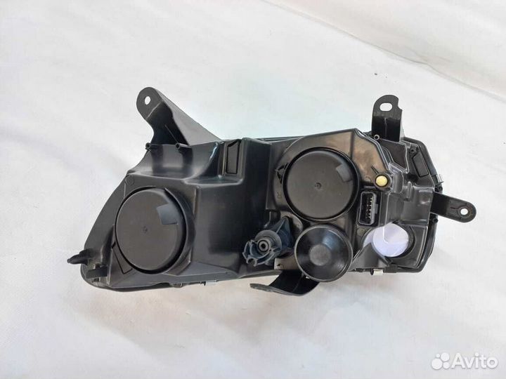 Фара передняя Renault Logan 2014-2018 правая