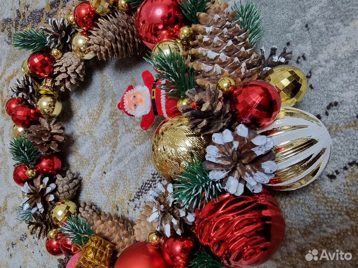 Новогодний венок ручной работы