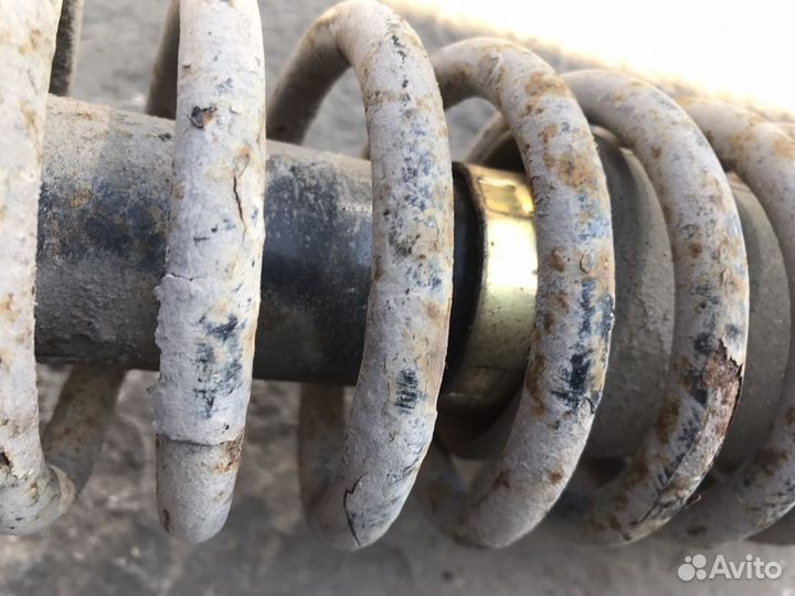 Chery kimo левая стойка в сборе