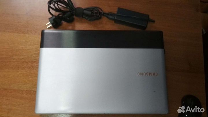 Ноутбук Samsung rv515 разбор