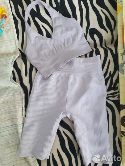 Костюм для спорта