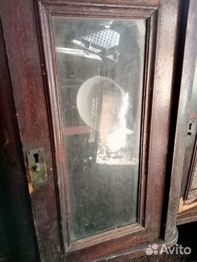 Антикварный шкаф буфет