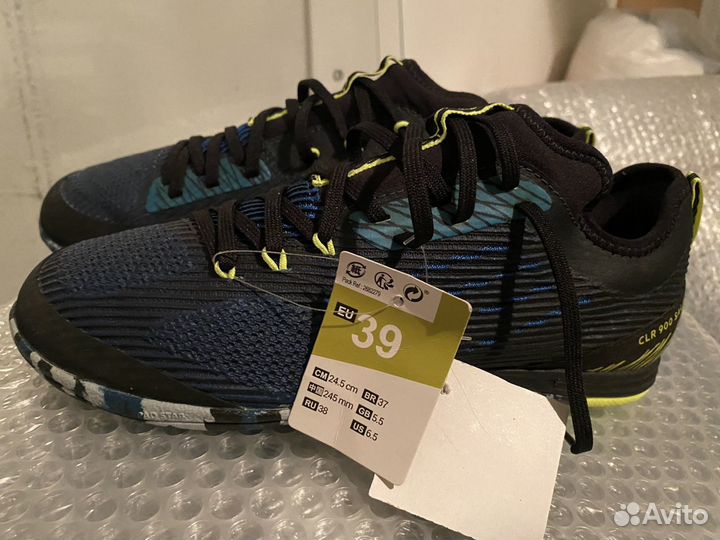 Футбольные бутсы