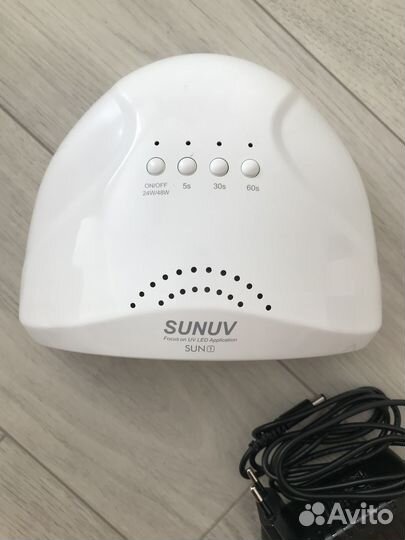 Лампа для ногтей sunuv