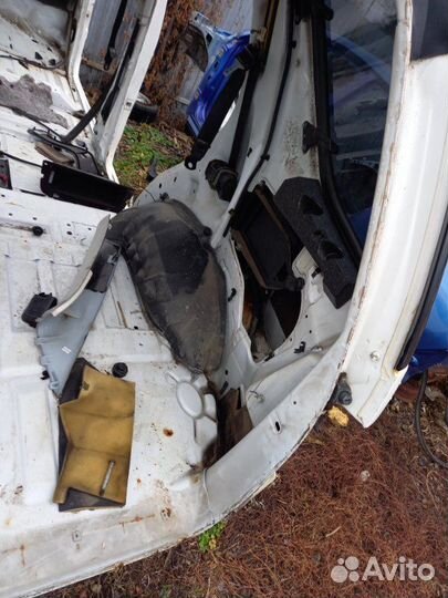 Крыло заднее правое Mercedes-Benz M-Class W163