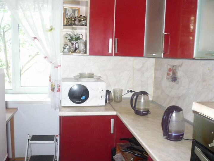 Комната 8 м² в 4-к., 2/2 эт.