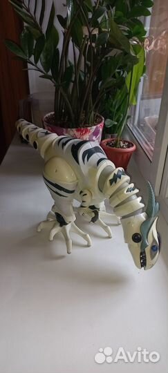 Динозавры игрушки