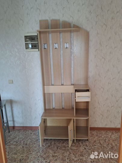 Вешалка в прихожую