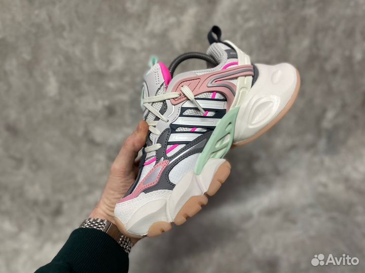 Кроссовки женские adidas