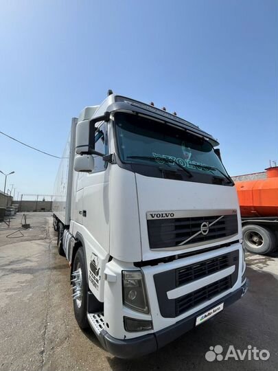 Volvo FH13 с полуприцепом, 2010