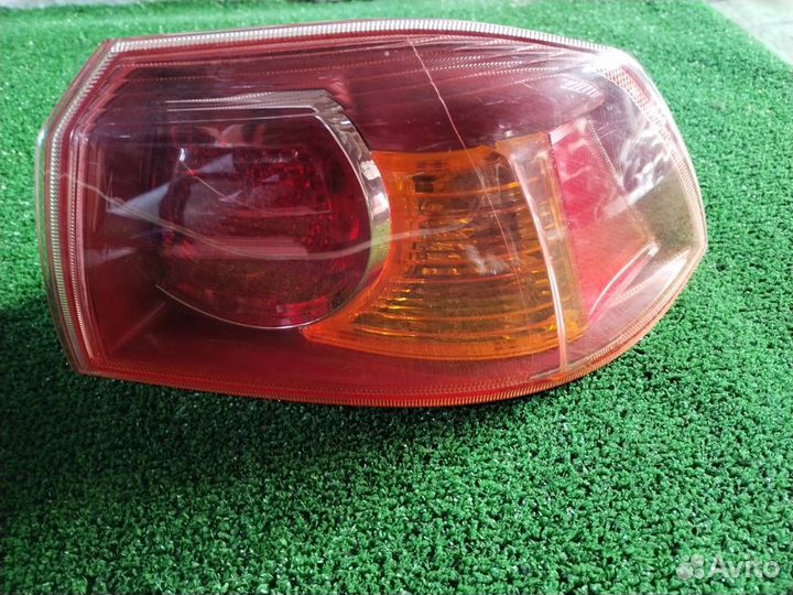 Стоп-сигнал правый Mitsubishi Galant Fortis 4B11